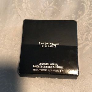 Brand new Mac mineralized powder